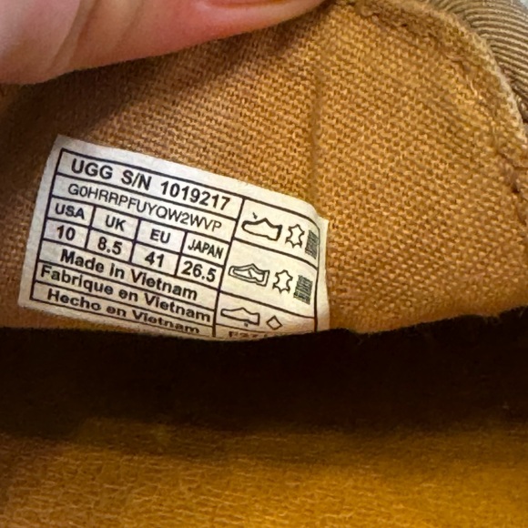 Ugg Women’s slip on suede shoes - Picture 2 of 5